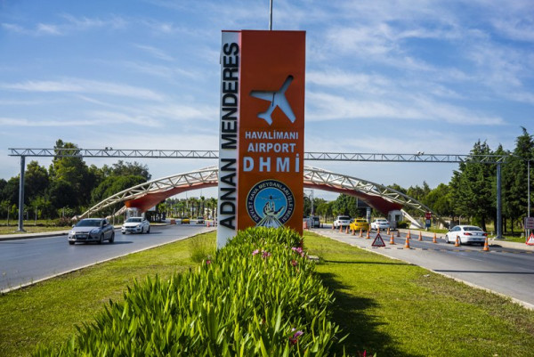 İzmir Airport To Cesme & Alacatı Transfers ( Prıvate )